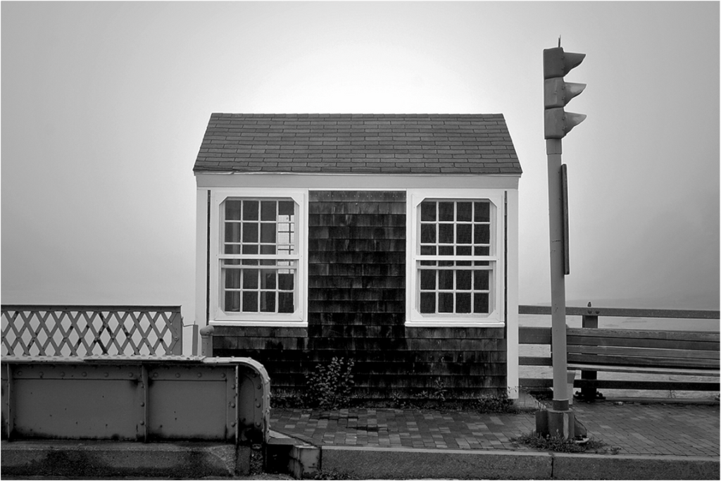 Main image Bridge Tenders House (Fog)