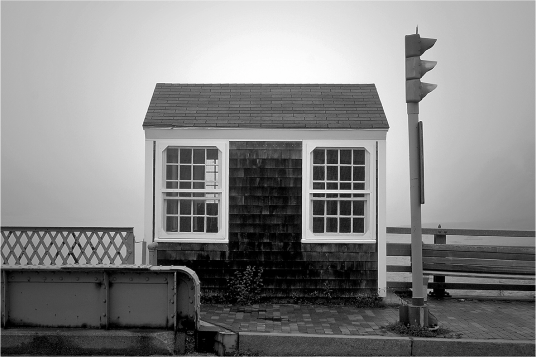 Main image Bridge Tenders House (Fog)